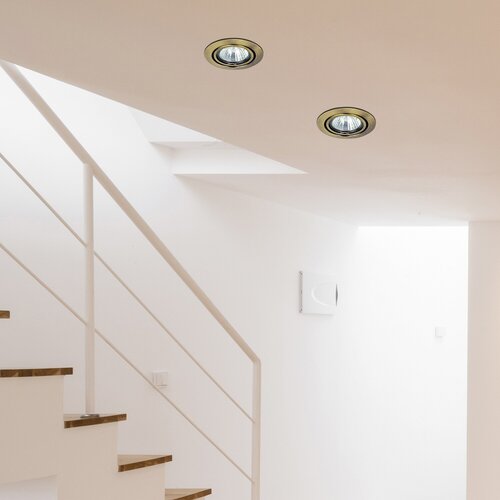 Spot relight (1095)